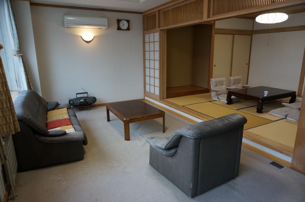 Otaru Ekimae Guest House Ito Экстерьер фото
